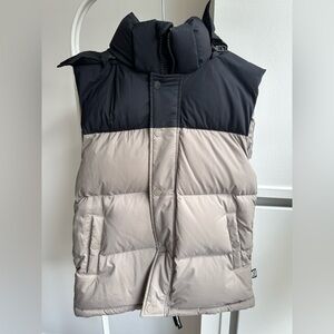 Aritzia Super Puff Women’s Two-Tone Puffer Vest Jacket - Black & Light Taupe